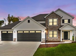 13584 Copper Strike Pass, Fort Wayne, IN 46845