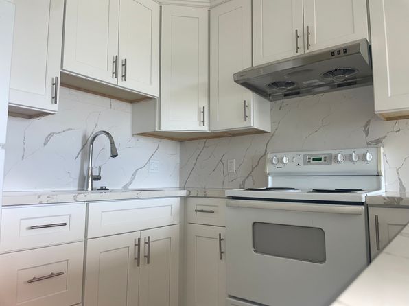 841 Solano Ave APT 1