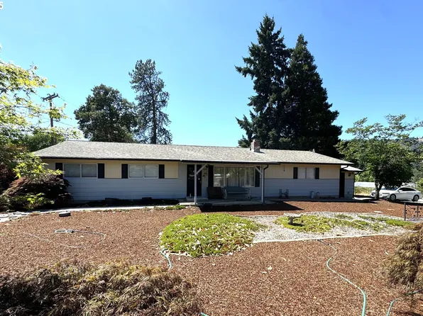 166 Peacock Ln, Myrtle Creek, OR 97457
