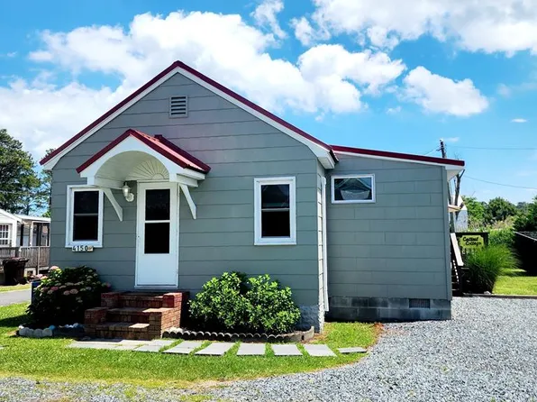 4150 Grumpys Ln, Chincoteague, VA 23336