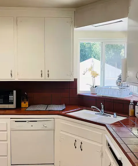 1290 Estudillo Ave — Photo 15
