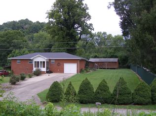 4775 Riverside Dr, Lavalette, WV 25535