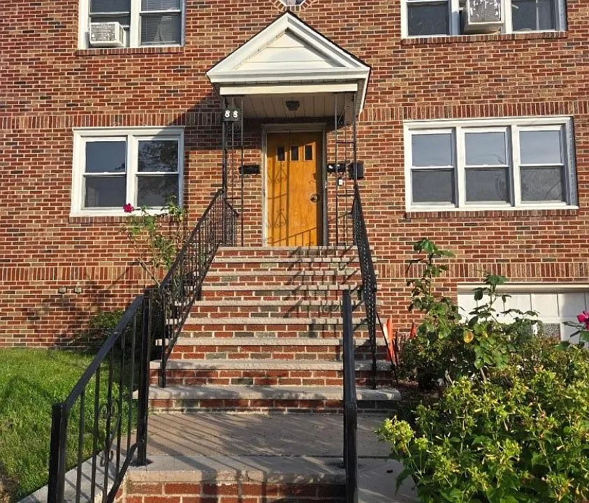 88 Maple St