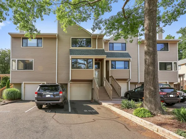 262 Sunrise Hill Lane #262, Norwalk, CT 06851