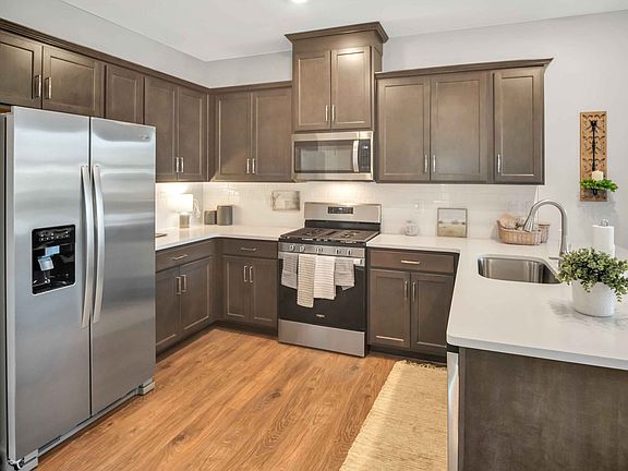 4th image of 2029 Holmesburg Cir