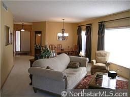 4th image of 20543 Eastview Ave