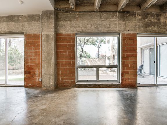 2nd image of 1115 S Alamo #2106