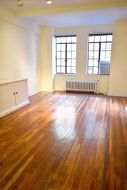 2nd image of 320 E 42nd St APT 817
