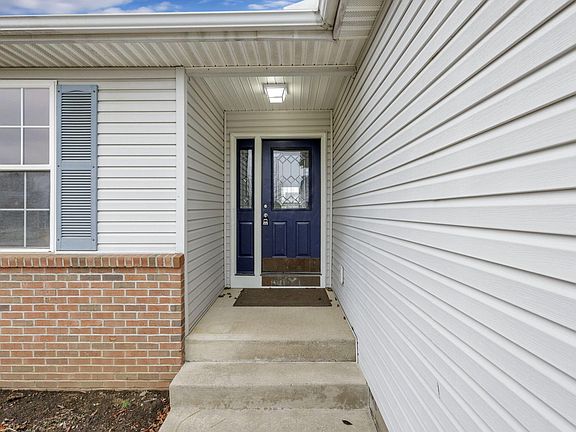 4th image of 453 Bren Dr
