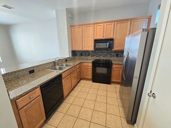2nd image of 4050 McKinney Ave