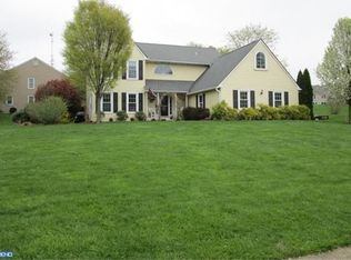 2 Pine Pl, Newark, DE 19711