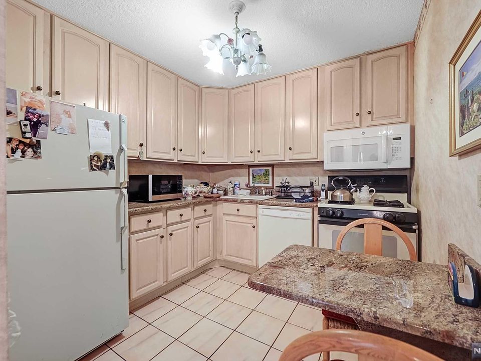 1st image of 555 North Ave APT 16N