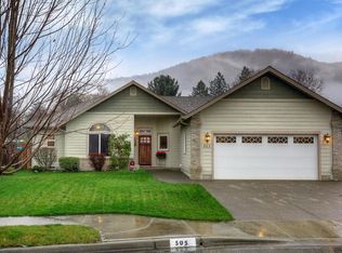 505 SE Jaylen Dr, Grants Pass, OR 97527