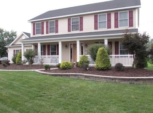 19 Elaine Ct, Cohoes, NY 12047