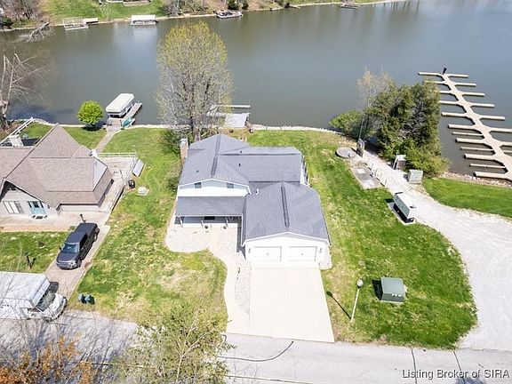 3rd image of 368 W Melchoir Drive S