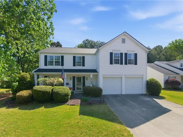 515 Lazy River Ln, Woodstock, GA 30188