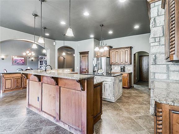 4th image of 14909 Trumball Cir