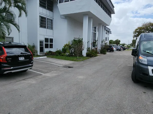 4880 NW 22nd Street #Ph, Lauderhill, FL 33313