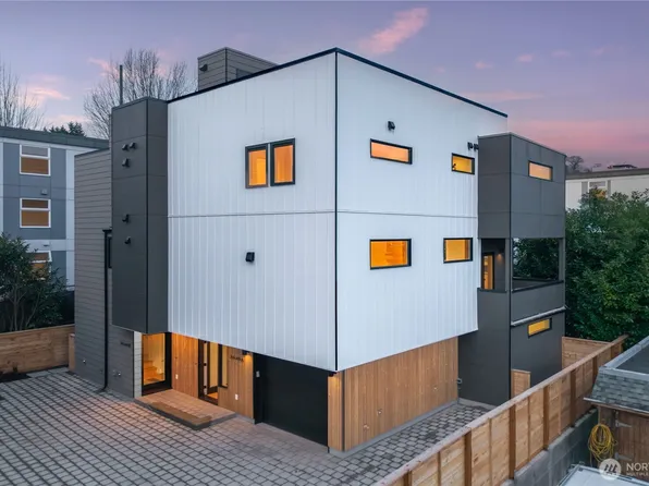 3646 Greenwood Avenue N #A, Seattle, WA 98103