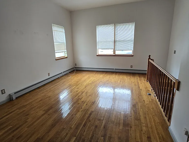 15 Hunns lake Rd — Photo 3