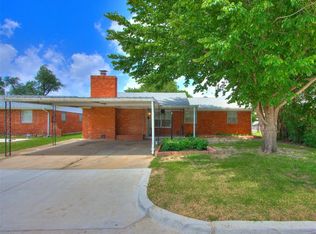 909 W Main St, Moore, OK 73160