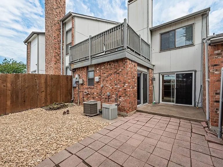 2203 Salem Dr — Photo 22
