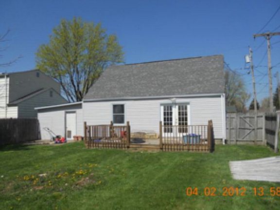 2nd image of 351 Pine St