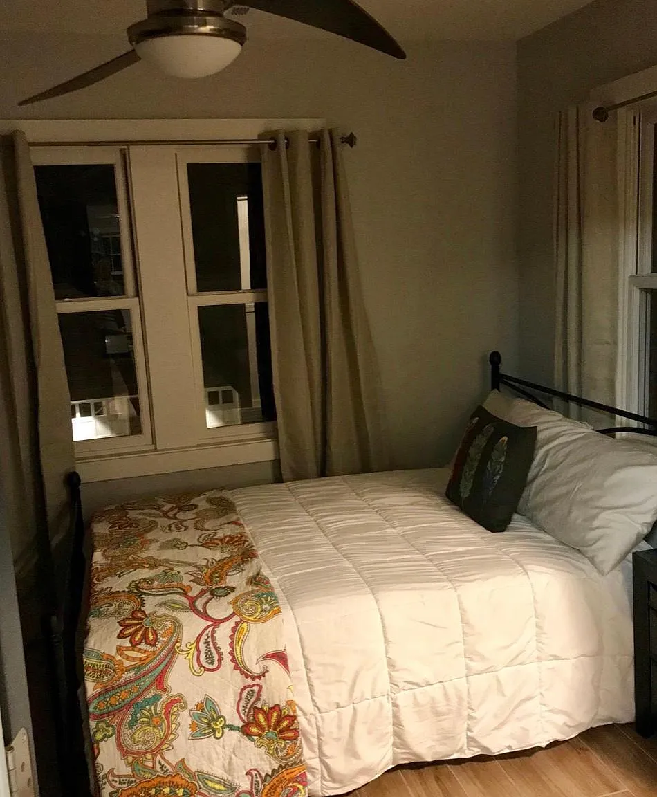 1 bed, 700 sqft, $1,050 — Photo 3