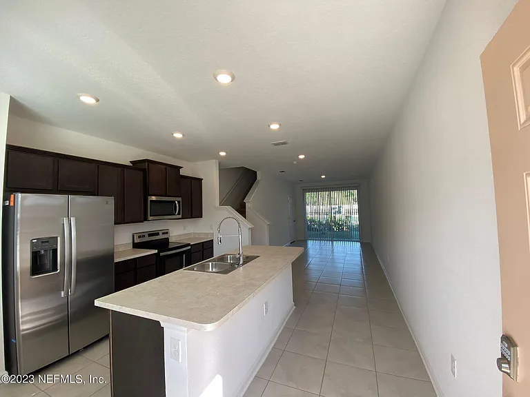 8319 Zenith Cir — Photo 1