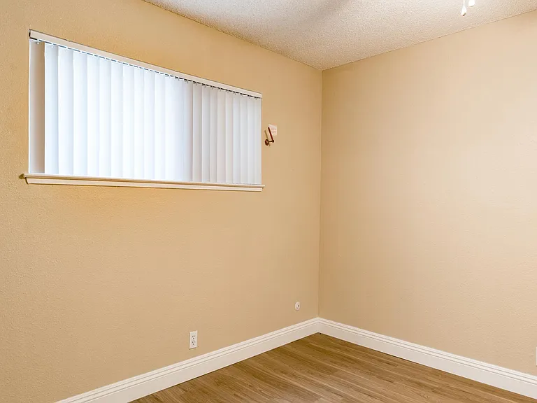 2283 E Shaw Ave #D — Photo 10