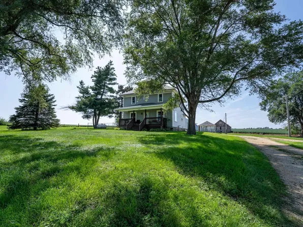 12714 N Pecatonica Rd, Leaf River, IL 61047