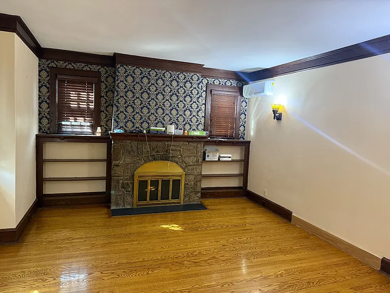 8337 Charlecote Rdg — Photo 14