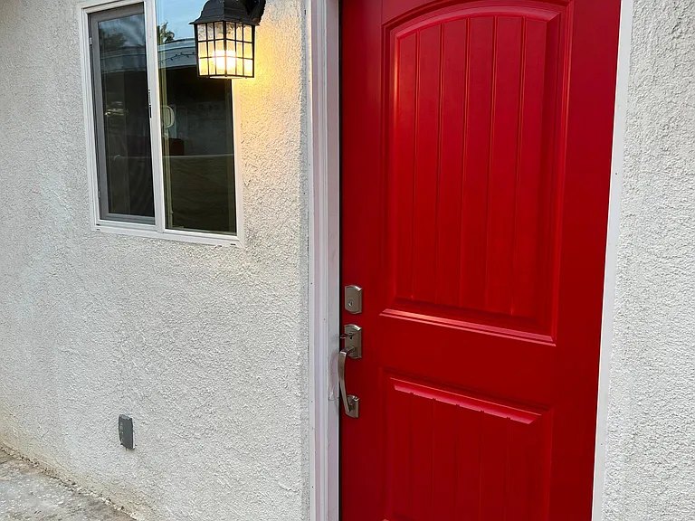 1214 Sterling Ave #B — Photo 2