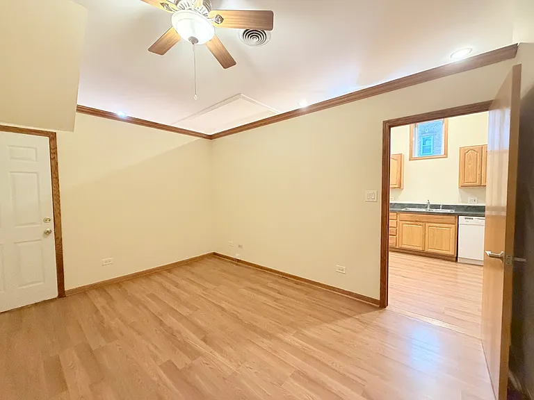 3801 S Union Ave #1F — Photo 8