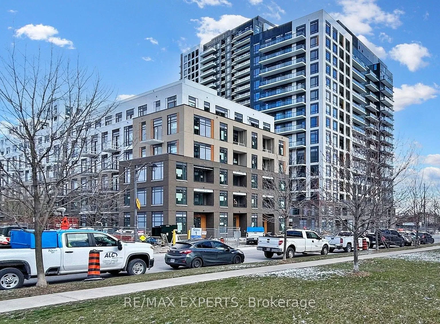 2 bed, $2,300 — Photo 1