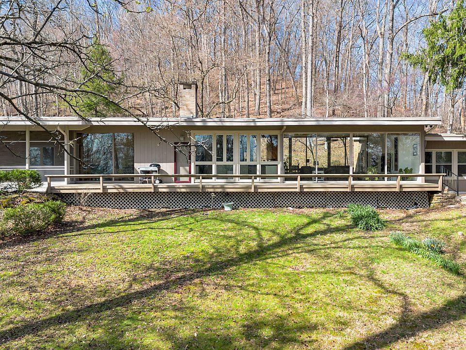 1st image of 9806 Raintree Dr N