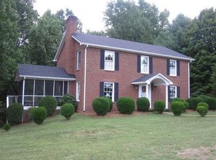 200 Knollwood Dr, Rocky Mount, VA 24151