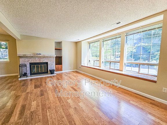5th image of 13617 180th Ave NE