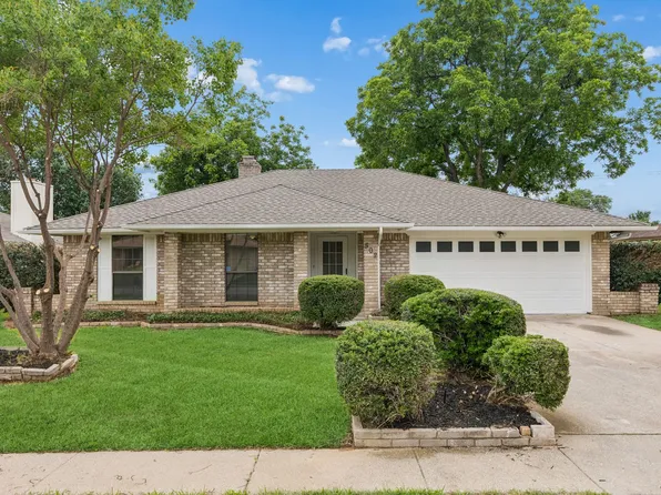 502 Parsley Ln, Euless, TX 76039