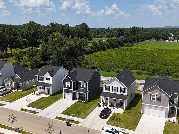 2nd image of 892 Foxtail Dr #65