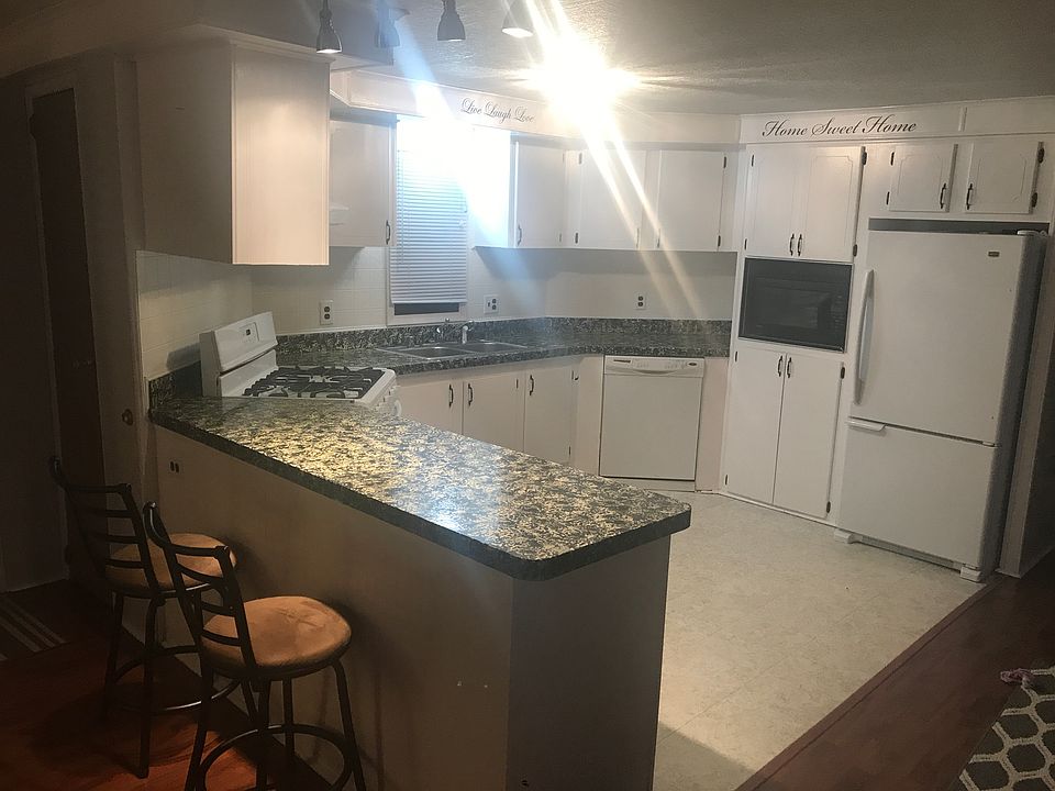1st image of 40 Jenny Ct