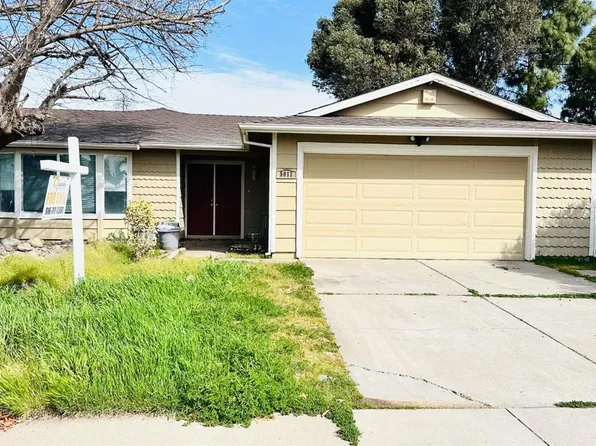 5017 Clover Field Way, Sacramento, CA 95824