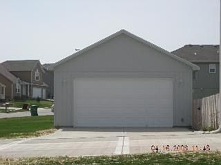 3rd image of 507 SW Lakeview Dr