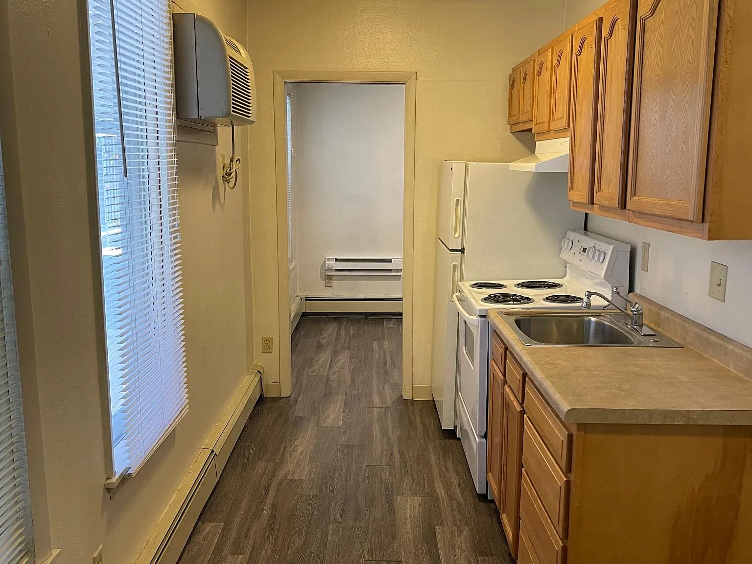 1 bed, $979 — Photo 2