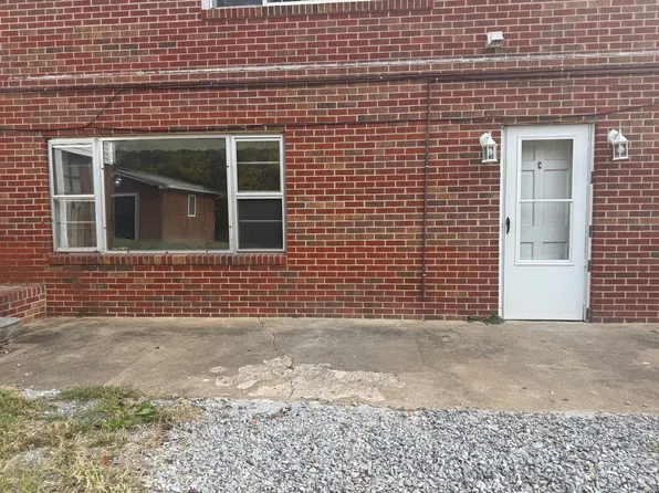 110 W Barton Ridge Rd, Greeneville, TN 37743