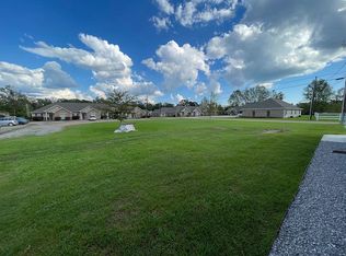 12066 Carriage House Ln, Ponchatoula, LA 70454
