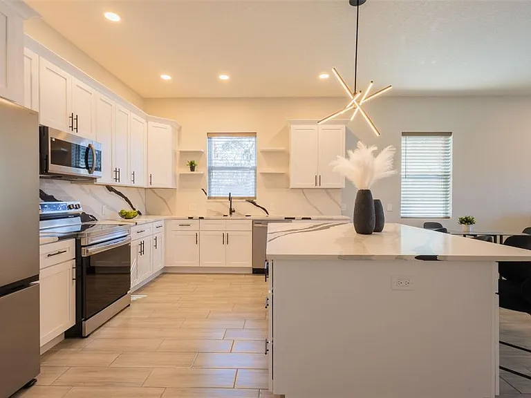 9912 Golden Loop — Photo 15