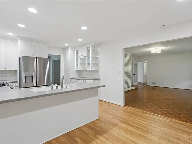 4775 Merlendale Ct — Photo 11