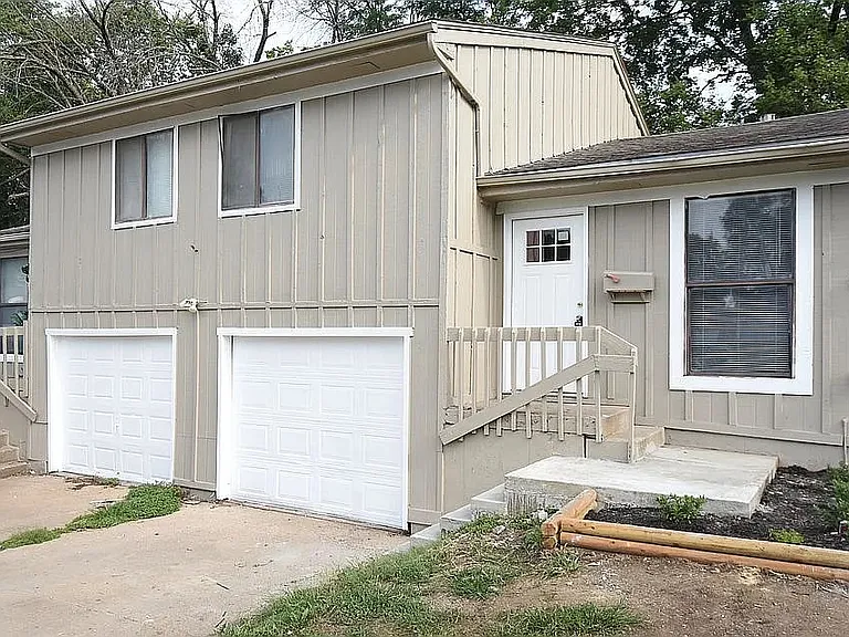 8456 Lane Dr — Photo 1