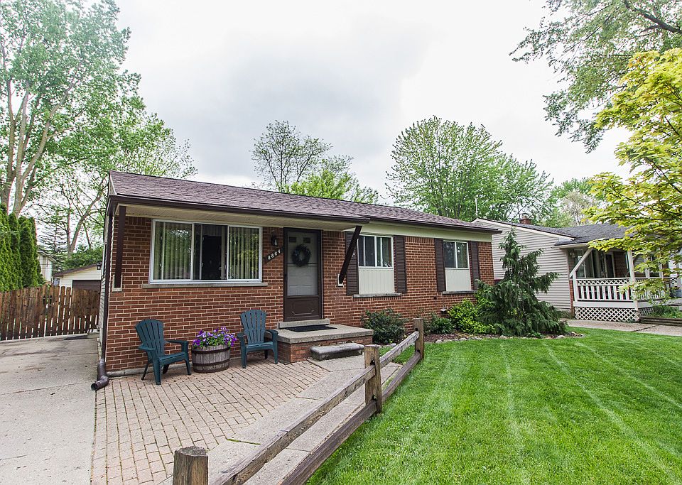 1st image of 8864 Oakview St